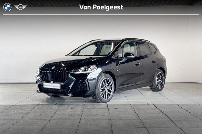 Zwart Gebruikt 2025 BMW 225 Active Tourer Comfort Edition MPV | € 58.024 - Afbeelding 1/4