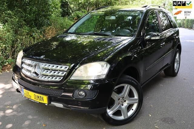 Zwart Gebruikt 2007 Mercedes 350 AMG SUV | € 8.950 (Duur) - Afbeelding 1/4