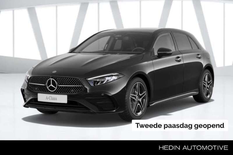 Zwart Nieuw 2024 Mercedes A180 AMG line Hatchback | € 48.240 (Duur) - Afbeelding 1/3