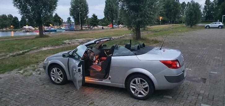 Gebruikt 2006 Renault Mégane II Cabriolet | € 800 (Super prijs) - Afbeelding 1/4
