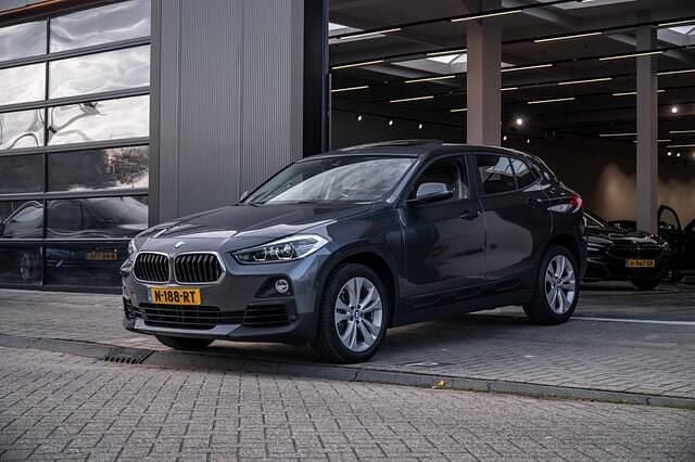 Grijs (metallic) Gebruikt 2018 BMW X2 SUV | € 23.195 (Eerlijke prijs) - Afbeelding 1/4