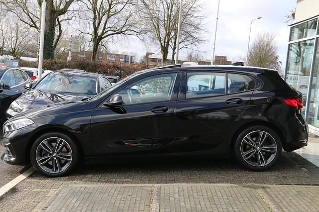 Occasion BMW 118 Executive 136 PK (100 kW) 2021 Zwart Hatchback