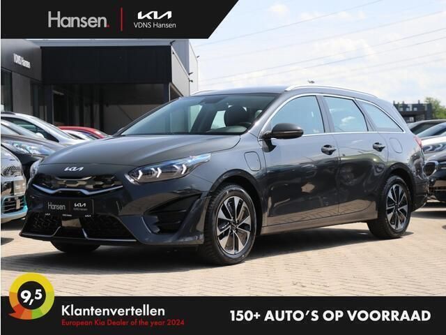 Grijs Gebruikt 2024 Kia Ceed Hatchback | € 25.945 (Eerlijke prijs) - Afbeelding 1/4