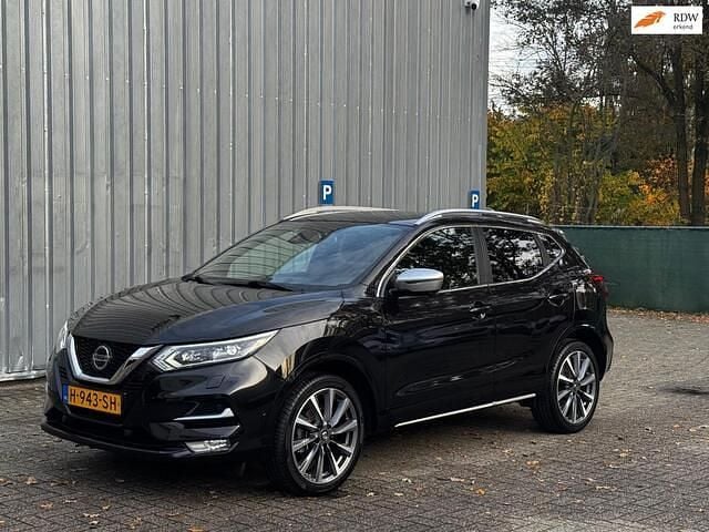 Zwart Gebruikt 2019 Nissan Qashqai Tekna+ SUV | € 13.450 (Goede deal) - Afbeelding 1/4