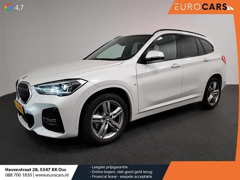 Wit Gebruikt 2021 BMW X1 Executive SUV | € 27.990 (Eerlijke prijs) - Afbeelding 1/4