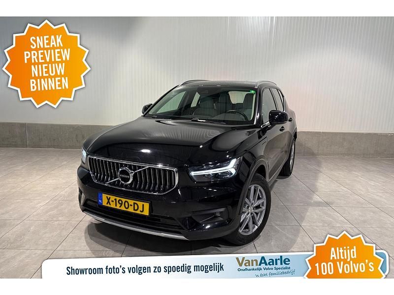 Zwart Gebruikt 2020 Volvo XC40 Inscription SUV | € 27.650 (Super prijs) - Afbeelding 1/3