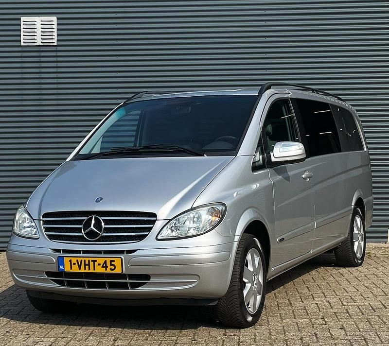 Grijs Gebruikt 2010 Mercedes Viano MPV | € 9.950 - Afbeelding 1/4