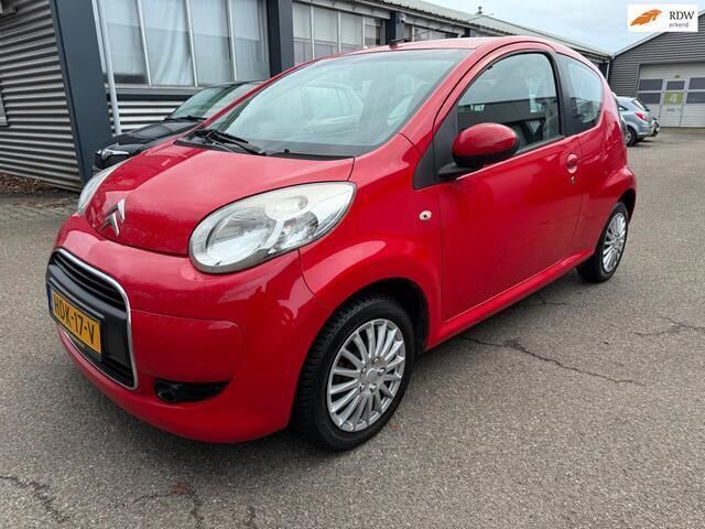 Rood Occasion 2009 Citroën C1 Hatchback | € 1.950 (Eerlijke prijs) - Afbeelding 1/4