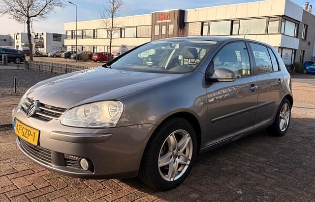 Grijs Gebruikt 2008 VW Golf VI Trendline Hatchback | € 2.749 (Goede deal) - Afbeelding 1/4