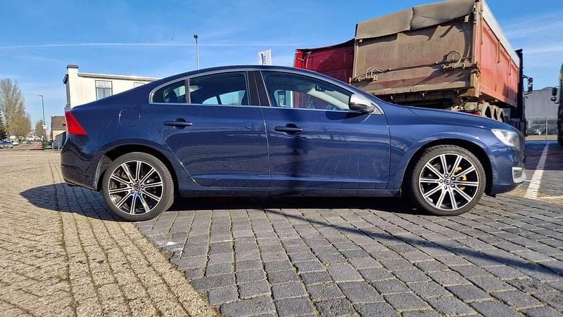 Occasion Volvo S60 Momentum 150 PK (110 kW) 2014 Blauw Sedan