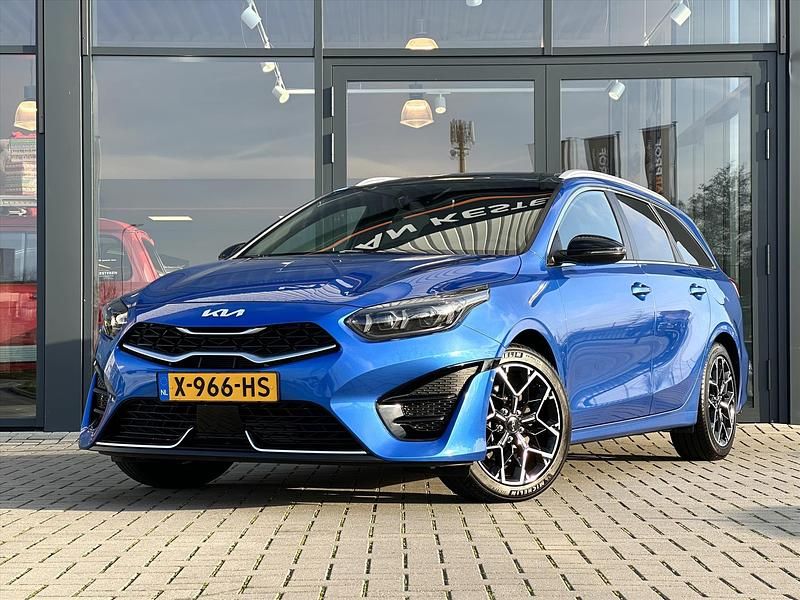Blauw Gebruikt 2023 Kia Ceed Sportswagon GT-Line Stationwagen | € 26.240 (Duur) - Afbeelding 1/4