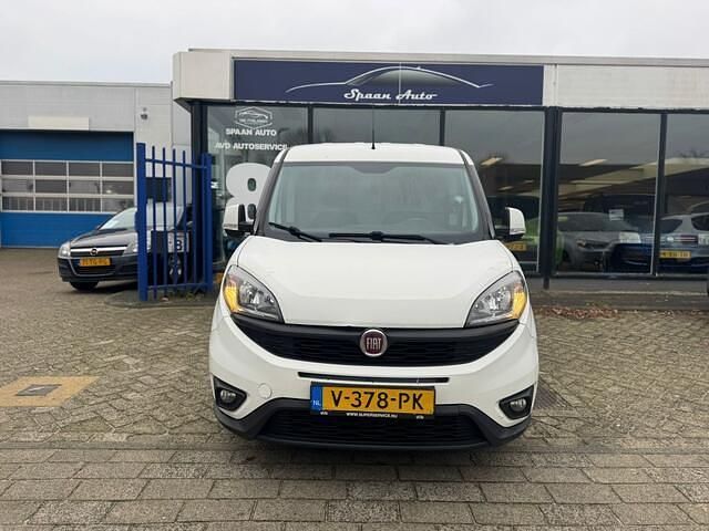 Wit Gebruikt 2018 Fiat Doblò MPV | € 4.000 (Super prijs) - Afbeelding 1/4