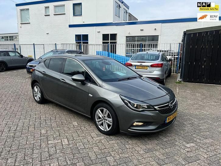 Gebruikt 2016 Opel Astra Innovation | € 8.950 (Iets duurder) - Afbeelding 1/4