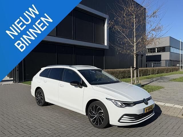 Occasion VW Golf VIII Life 110 PK (80 kW) 2021 Wit Stationwagen