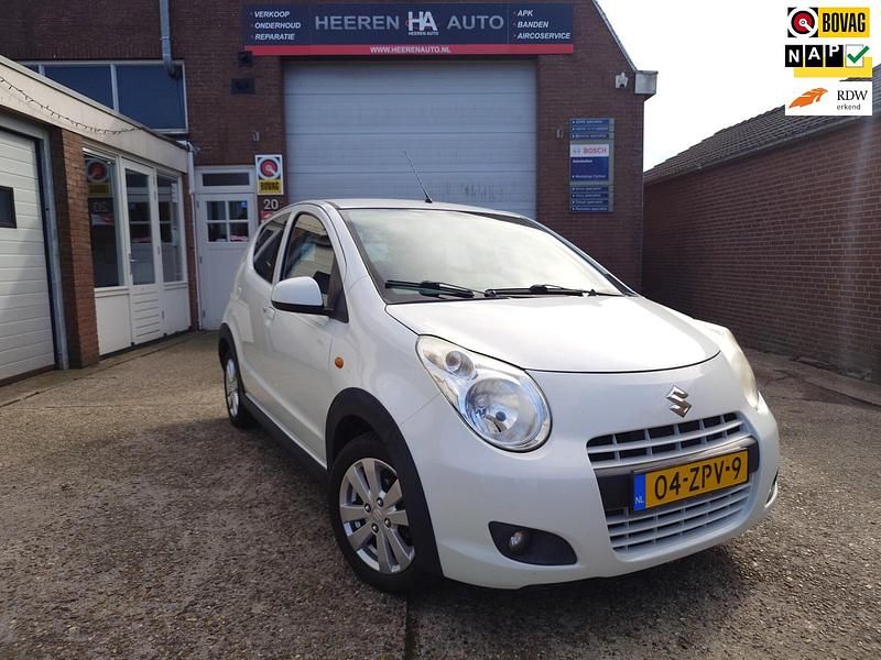 Wit Gebruikt 2013 Suzuki Alto Exclusive Hatchback | € 4.750 (Iets duurder) - Afbeelding 1/4