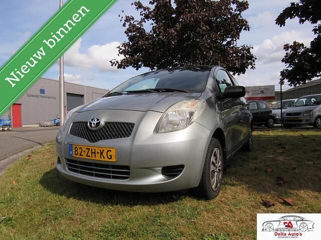 Grijs Gebruikt 2008 Toyota Yaris Hatchback | € 2.149 (Goede deal) - Afbeelding 1/4