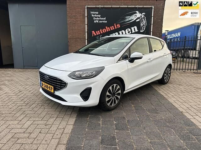 Wit Occasion 2022 Ford Fiesta Titanium Hatchback | € 11.450 (Super prijs) - Afbeelding 1/4