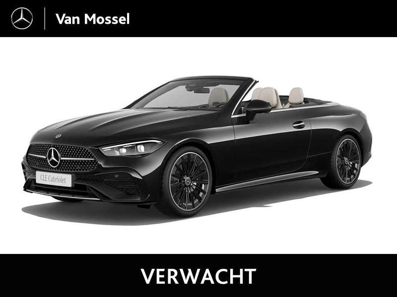 Zwart, metallic lak Nieuw 2025 Mercedes CLE200 AMG Line Premium Plus Cabriolet | € 92.710 (Duur) - Afbeelding 1/1