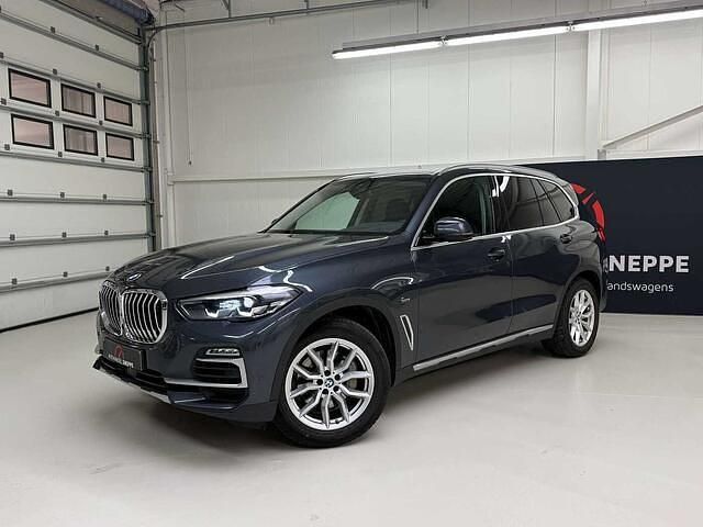 Grijs Occasion 2020 BMW X5 xLine SUV | € 36.995 - Afbeelding 1/4