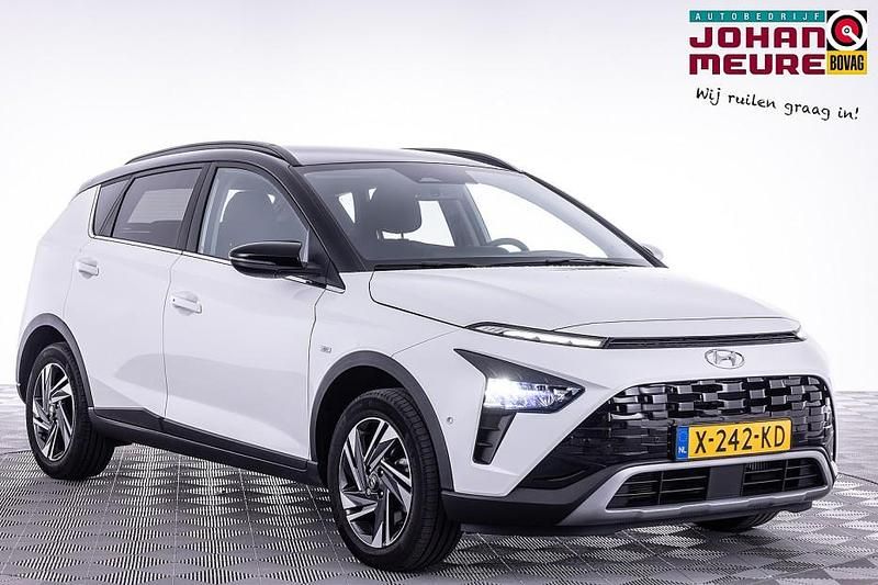 Wit Gebruikt 2023 Hyundai Bayon Premium SUV | € 22.900 (Eerlijke prijs) - Afbeelding 1/4