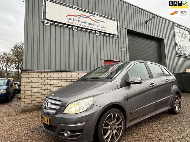 Grijs Occasion 2011 Mercedes B160 Business MPV | € 3.495 (Eerlijke prijs) - Afbeelding 1/4