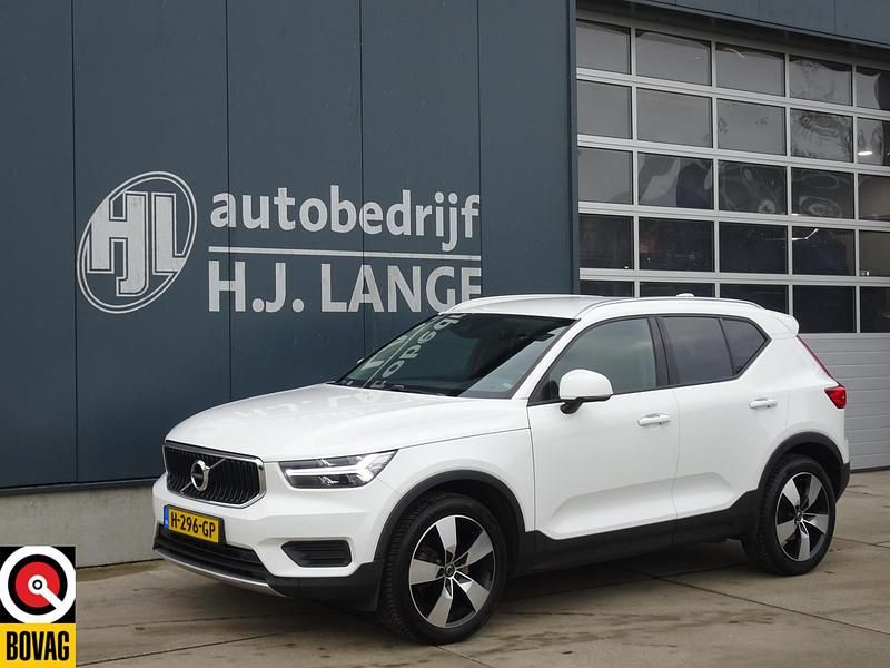 Wit Occasion 2018 Volvo XC40 Momentum SUV | € 23.950 (Eerlijke prijs) - Afbeelding 1/4