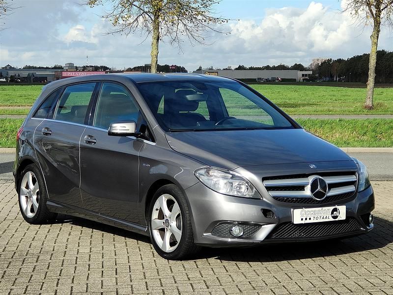 Occasion Mercedes B180 Ambition 123 PK (90 kW) 2012 Grijs MPV