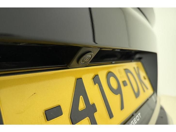 Occasion Peugeot 3008 Allure 131 PK (96 kW) 2021 Zwart SUV