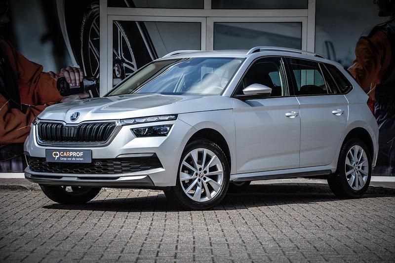 Grijs Gebruikt 2023 Skoda Kamiq Style SUV | € 23.450 (Iets duurder) - Afbeelding 1/4