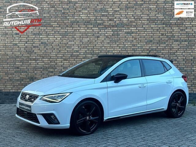 Wit Gebruikt 2020 Seat Ibiza Black Edition Hatchback | € 19.950 (Eerlijke prijs) - Afbeelding 1/4