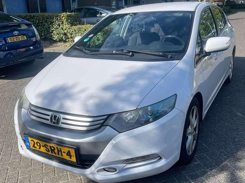 Wit Gebruikt 2011 Honda Insight Hatchback | € 4.500 (Goede deal) - Afbeelding 1/4