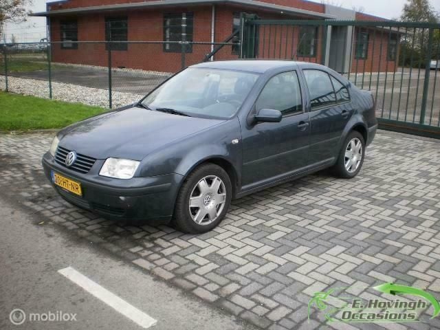 Occasion VW Bora Comfortline 105 PK (77 kW) 2001 Blauw Sedan