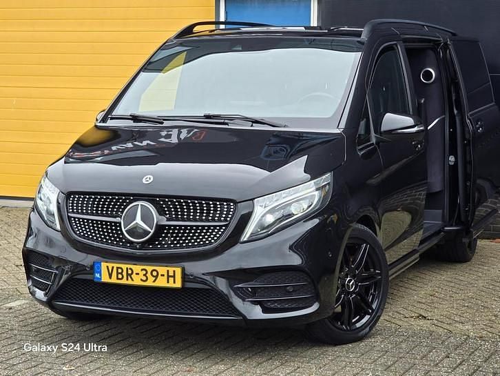 Occasion Mercedes V300 AMG 239 PK (175 kW) 2019 Zwart MPV