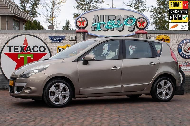 Bruin Gebruikt 2012 Renault Scénic III Dynamique MPV | € 11.450 (Iets duurder) - Afbeelding 1/4