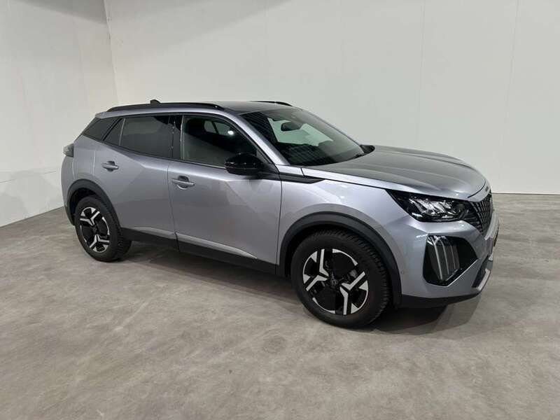 Grijs, metallic lak Gebruikt 2024 Peugeot 2008 Allure SUV | € 22.950 (Goede deal) - Afbeelding 1/4
