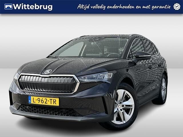 Zwart (metallic) Occasion 2021 Skoda Enyaq iV SUV | € 26.950 (Eerlijke prijs) - Afbeelding 1/2
