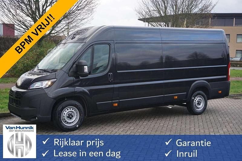 Zwart Gebruikt 2024 Fiat Ducato Van | € 36.850 (Eerlijke prijs) - Afbeelding 1/4