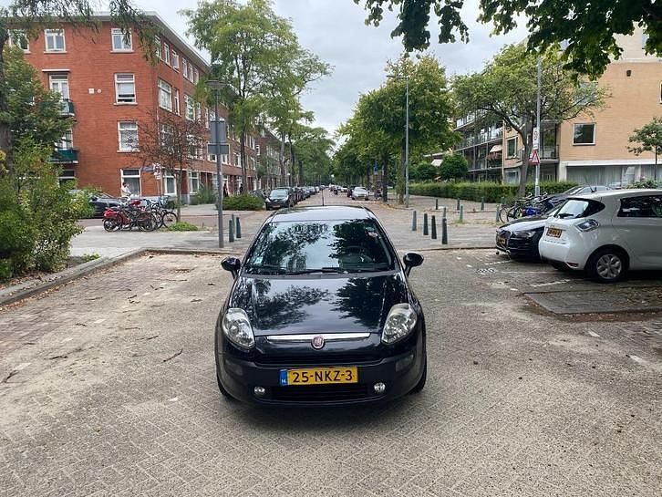 Gebruikt 2010 Fiat Punto | € 1.999 - Afbeelding 1/1