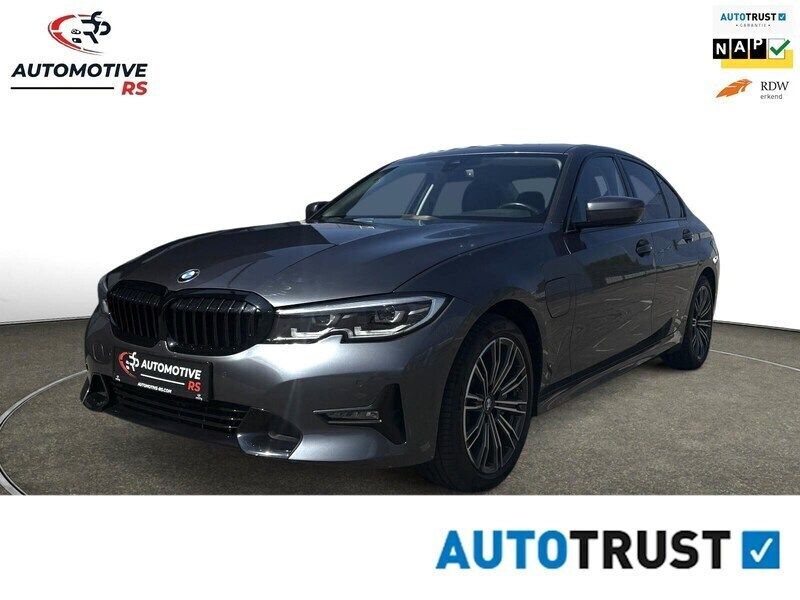 Grijs Gebruikt 2019 BMW 330 Sedan | € 29.745 (Goede deal) - Afbeelding 1/4