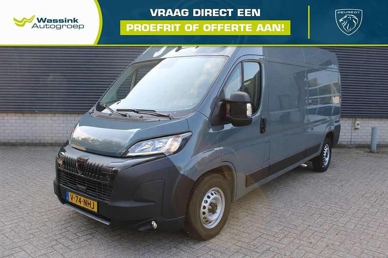 Grijs Occasion 2024 Peugeot Boxer S Van | € 32.690 (Eerlijke prijs) - Afbeelding 1/4