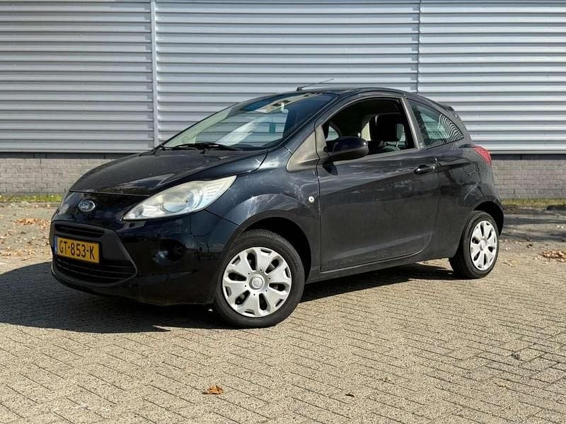 Zwart Gebruikt 2010 Ford Ka Cool & Sound Edition Hatchback | € 1.799 (Goede deal) - Afbeelding 1/4