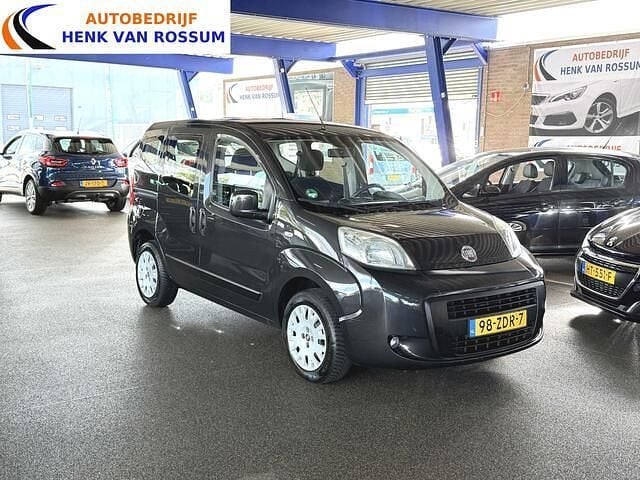 Zwart Gebruikt 2012 Fiat Qubo Dynamic MPV | € 5.950 (Eerlijke prijs) - Afbeelding 1/4