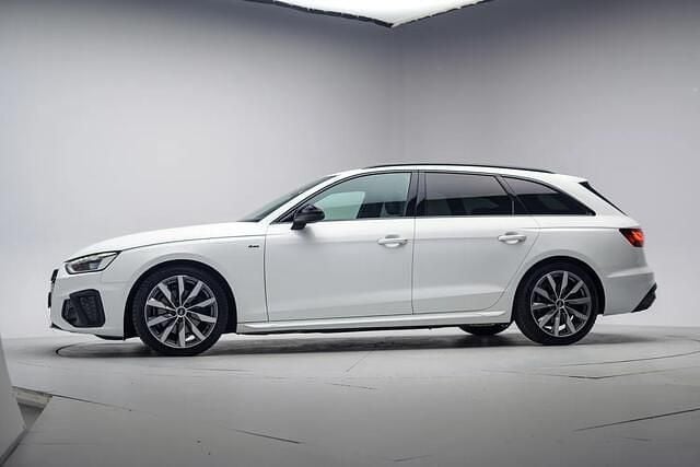 Occasion Audi A4 Competition 150 PK (110 kW) 2022 Wit Stationwagen