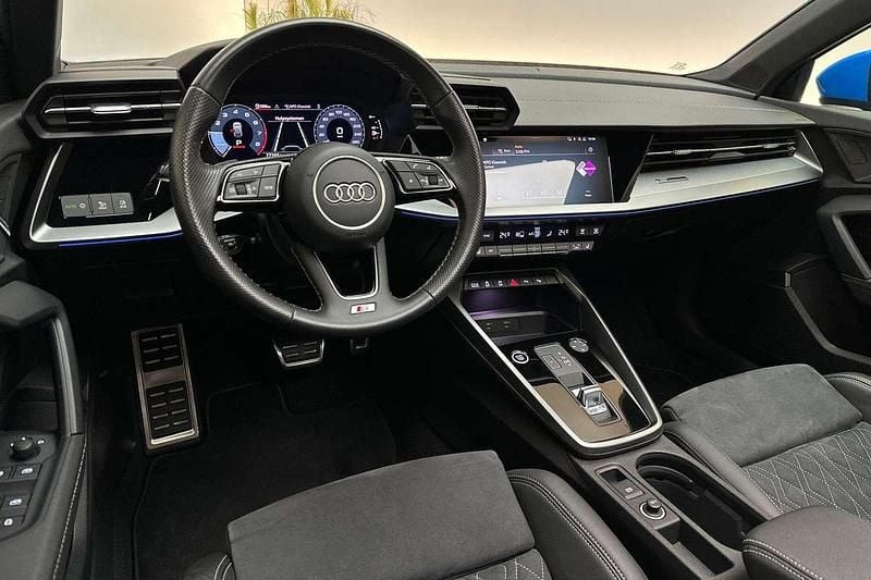 Occasion Audi A3 Sportback Ambiente 150 PK (110 kW) 2023 Turboblauw Hatchback