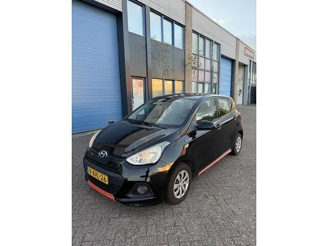 Zwart Gebruikt 2014 Hyundai i10 Hatchback | € 4.499 (Eerlijke prijs) - Afbeelding 1/4