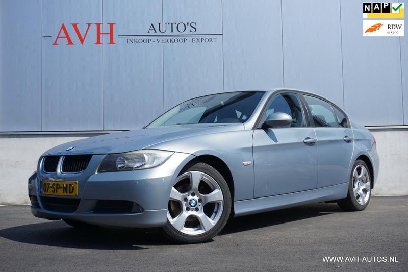 Sedan Gebruikt 2006 BMW 318 Executive Sedan | € 2.750 (Goede deal) - Afbeelding 1/4