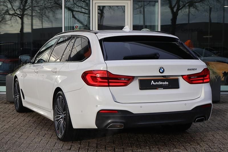 Occasion BMW 520 M Sport 184 PK (135 kW) 2021 Wit Stationwagen
