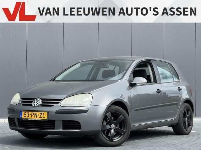 Grijs, metallic lak Gebruikt 2004 VW Golf IV Trendline Hatchback | € 1.499 (Goede deal) - Afbeelding 1/4