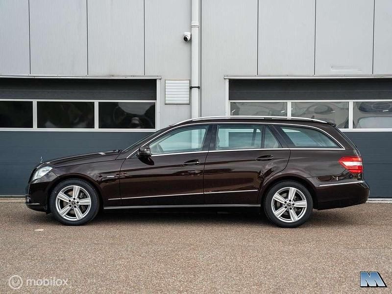 Occasion Mercedes E300 Elegance 231 PK (169 kW) 2010 Bruin, metallic lak Stationwagen