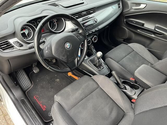 Occasion Alfa Romeo Giulietta Distinctive 170 PK (125 kW) 2011 Wit Hatchback